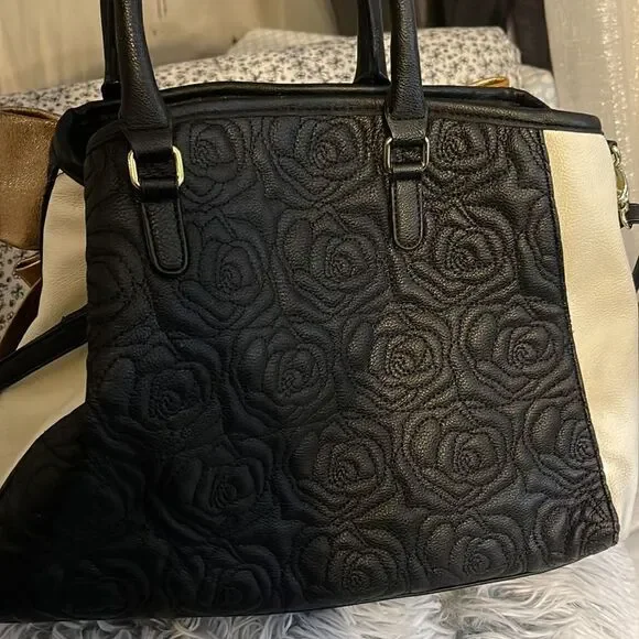 Y2K vintage betsey johnson black quilted roses bow crossbody/satchel/purse bag - Picture 4 of 10